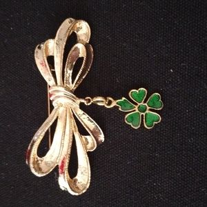Vintage Phister Huge Gold Tone Bow W/ Dangling Green 4 Leaf Clover Brooch